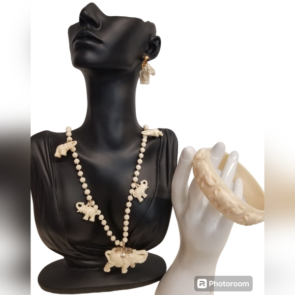VINTAGE WHITE CELLULOID LUCKY ELEPHANT CHARMED NECKLACE EARRING & BRACELET SET - Picture 1 of 11
